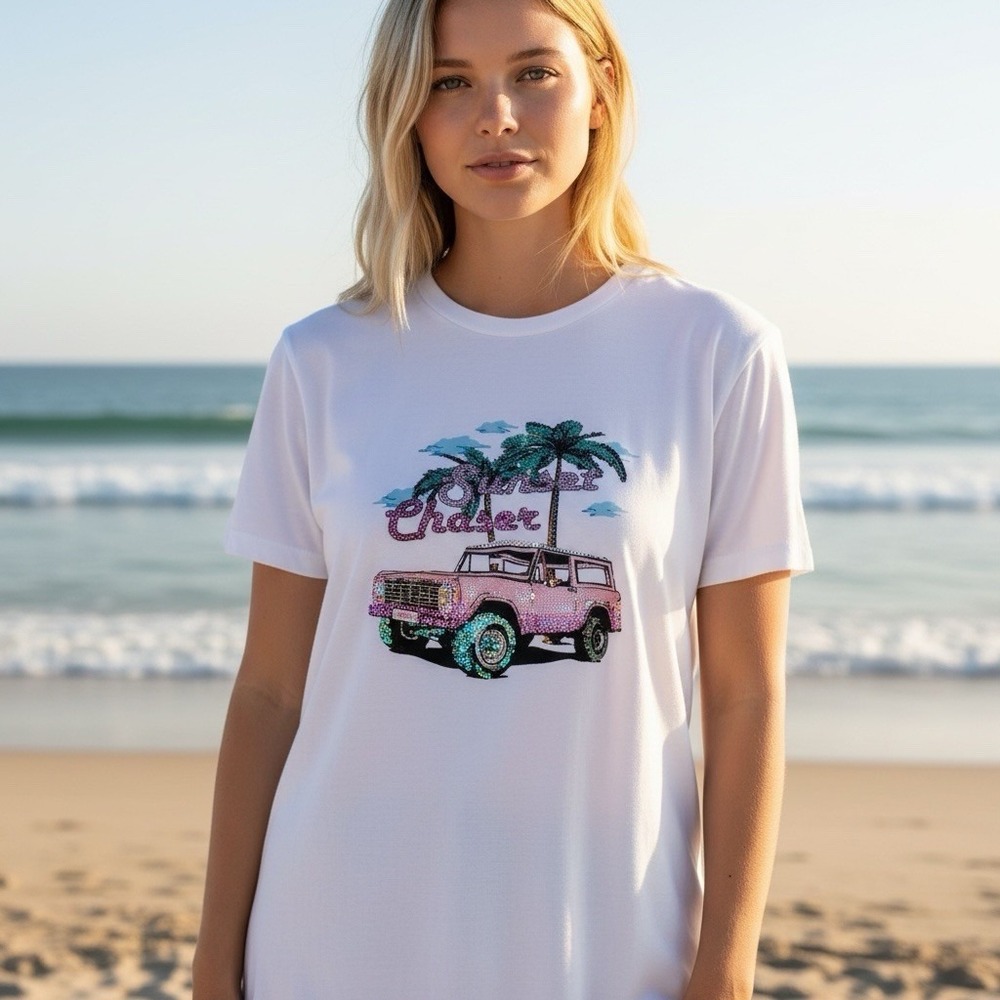 Cyrus Sunset Chalet Graphic Tee Large Pink Bronco Palm Tree NWT‎